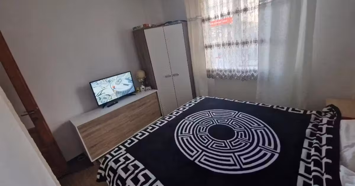 Apartament de vânzare cu 3 camere, mobilat în Baciu