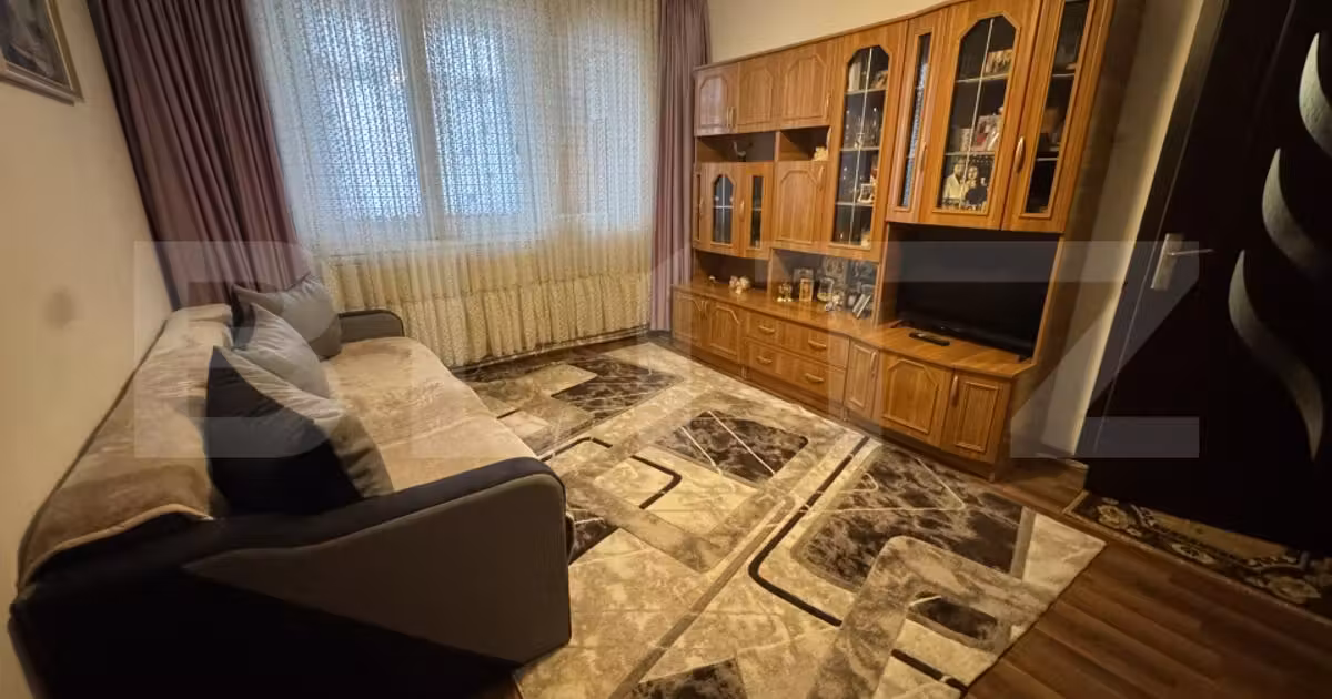 Apartament de vânzare cu 3 camere, mobilat în Iași
