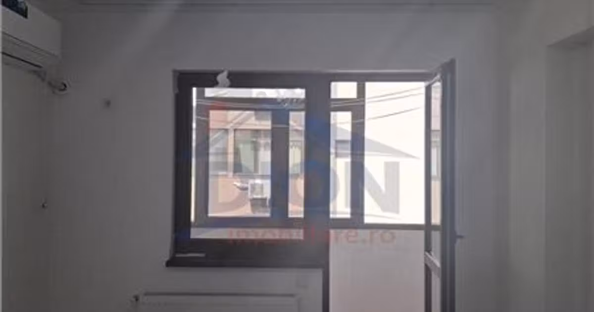 Apartament de vânzare cu 2 camere în zona Metalurgiei, Sector 4