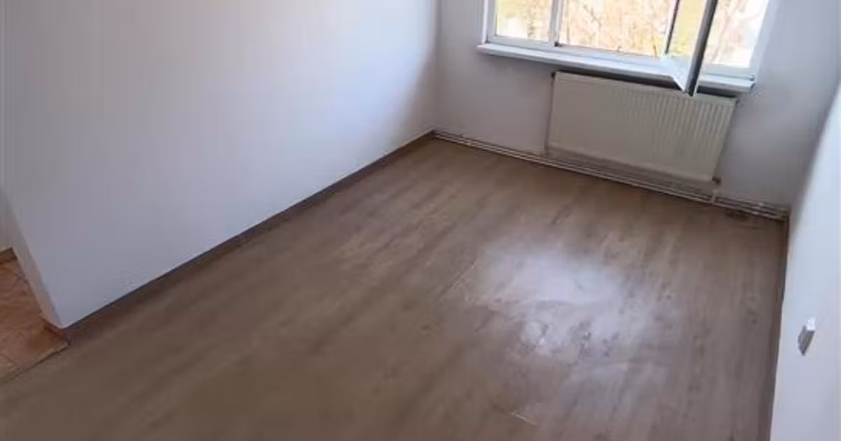 Apartament de vânzare cu 2 camere în zona Apollo, Brăila