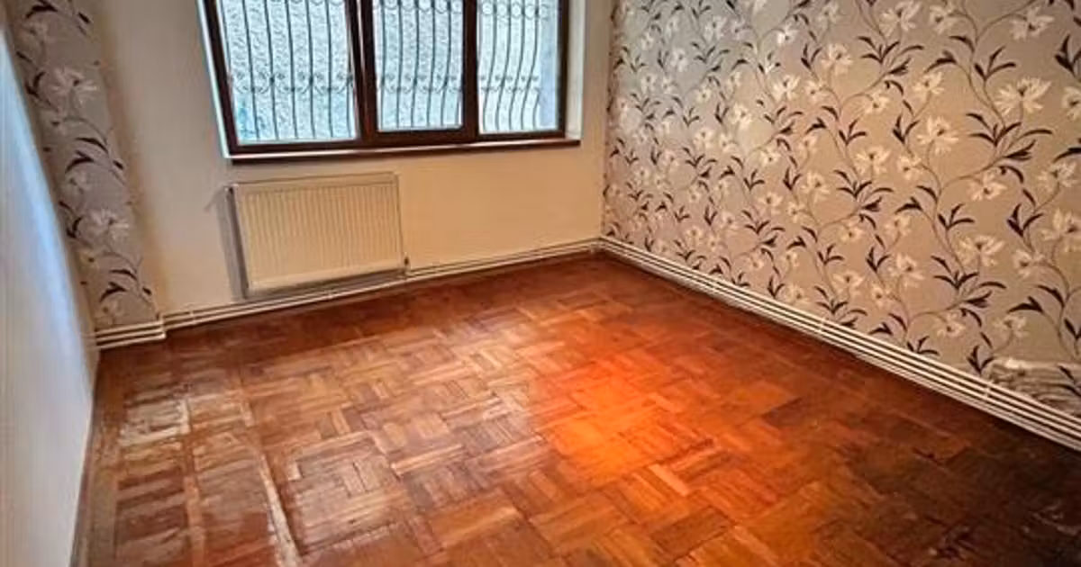 Apartament de vânzare cu 2 camere în zona Apollo, Brăila