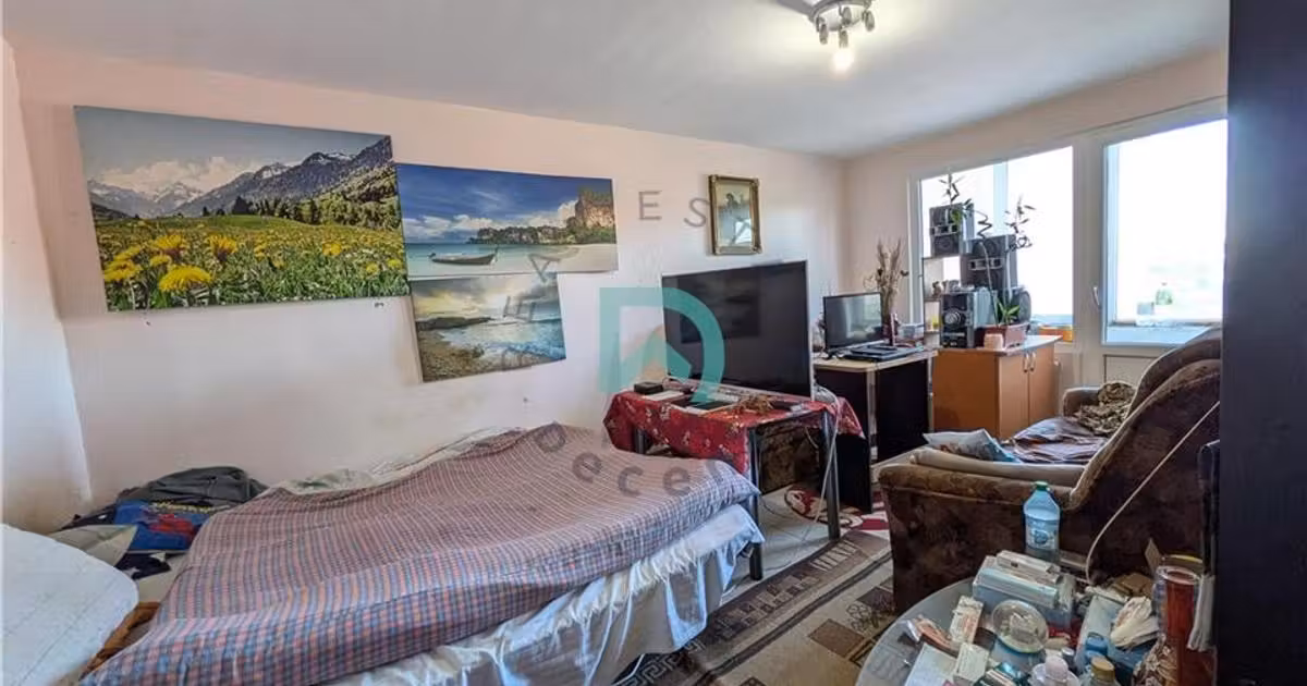 Apartament de vânzare cu 4 camere în zona Dârste, Brașov