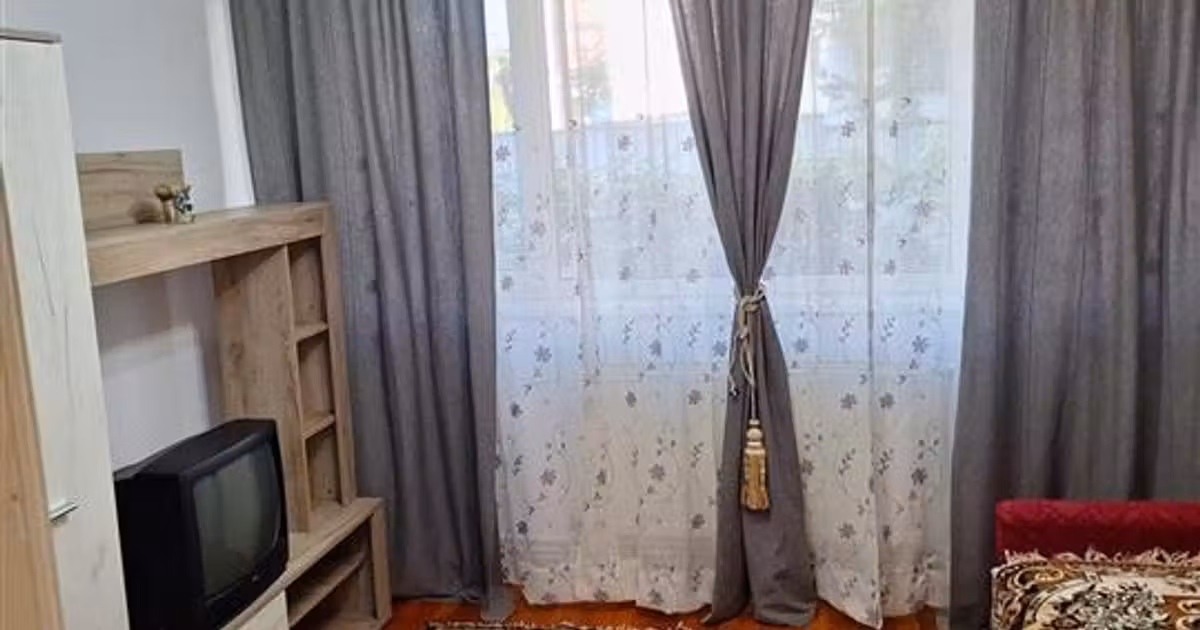 Apartament de vânzare cu 2 camere în zona Apollo, Brăila