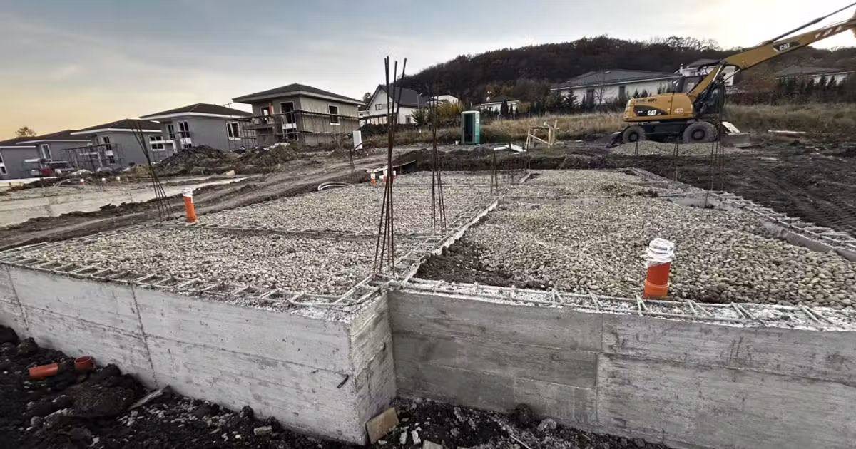 Teren Construcții intravilan de vânzare de 920 mp, în Chinteni
