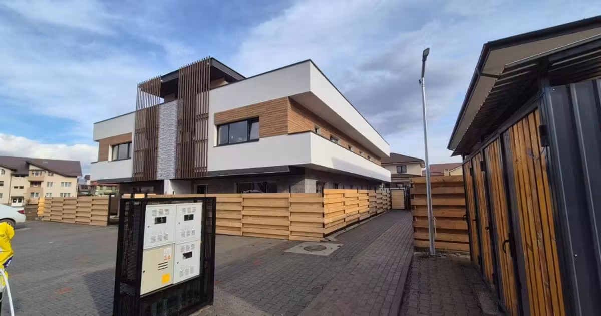 Duplex de vânzare cu 4 camere în Florești