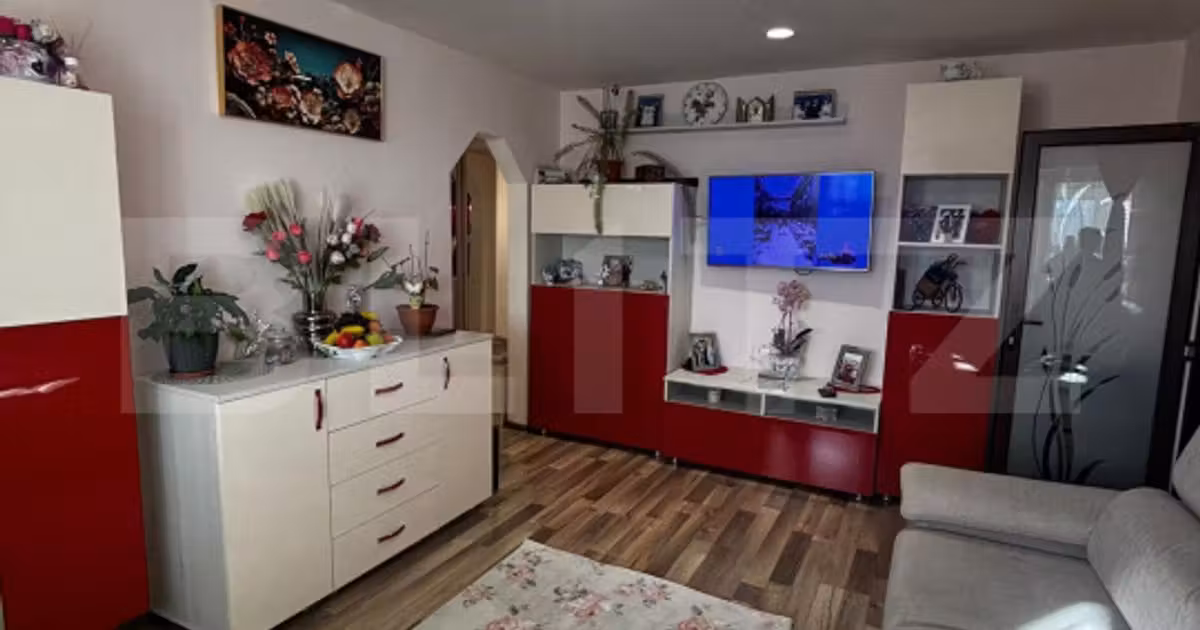 Apartament de vânzare cu 3 camere, mobilat în zona Alexandru cel Bun, Iași