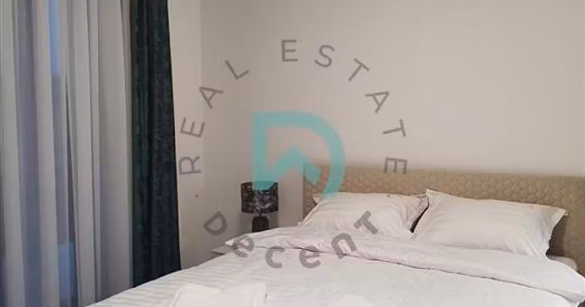 Casă individuală de vânzare cu 4 camere, mobilată în Cărpiniș