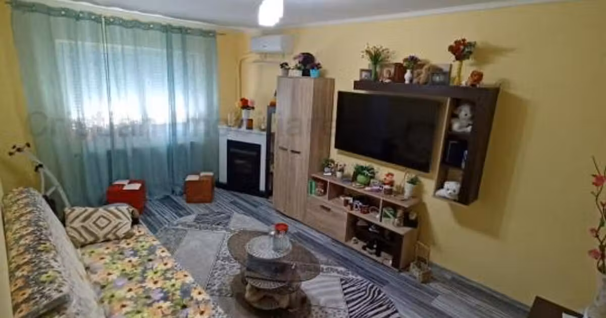 Apartament de vânzare cu 2 camere în zona Apollo, Brăila