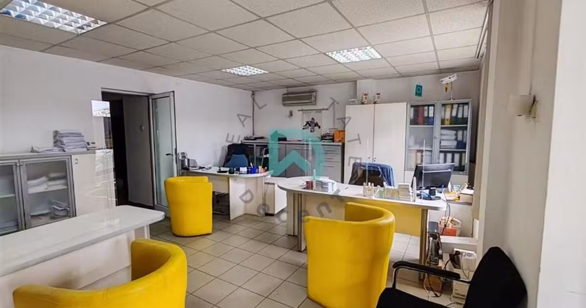 Spațiu comercial de vânzare de 69 mp, în zona 15 Noiembrie, Brașov
