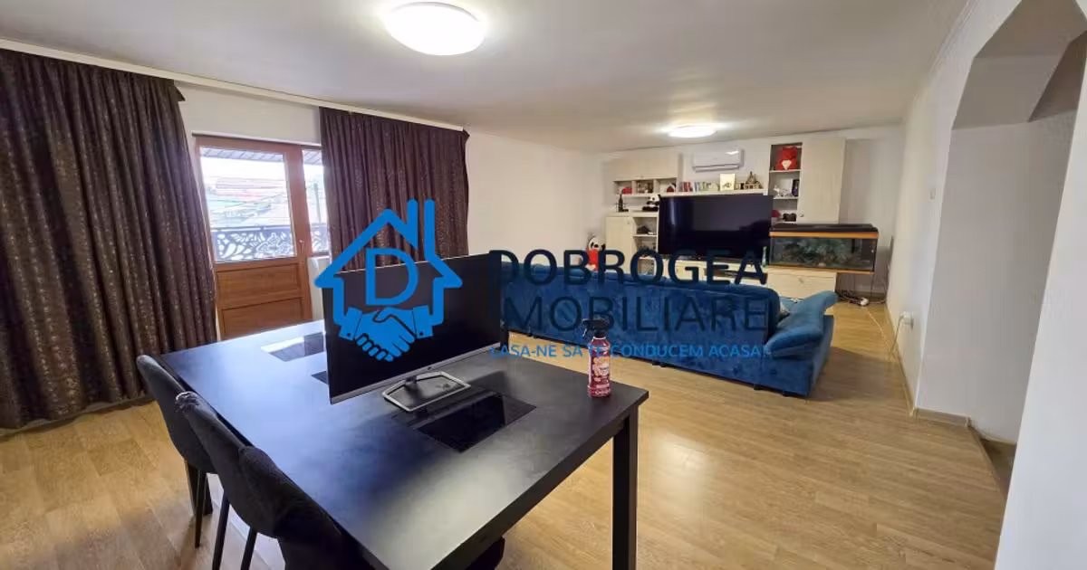 Apartament de vânzare cu 4 camere, mobilat în zona Central, Tulcea