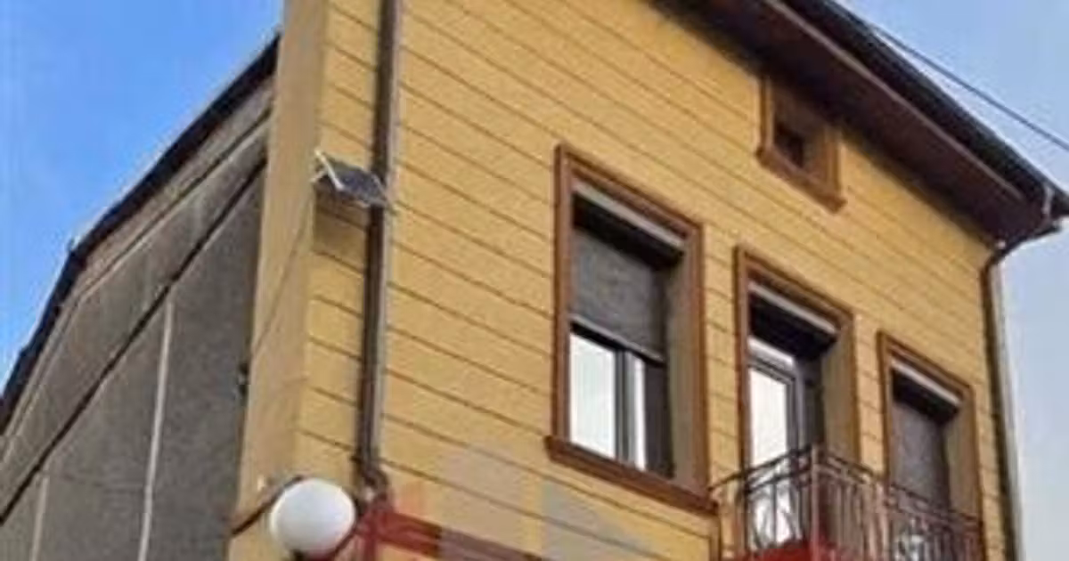 Casă de vânzare cu 5 camere, mobilată în zona Apollo, Brăila