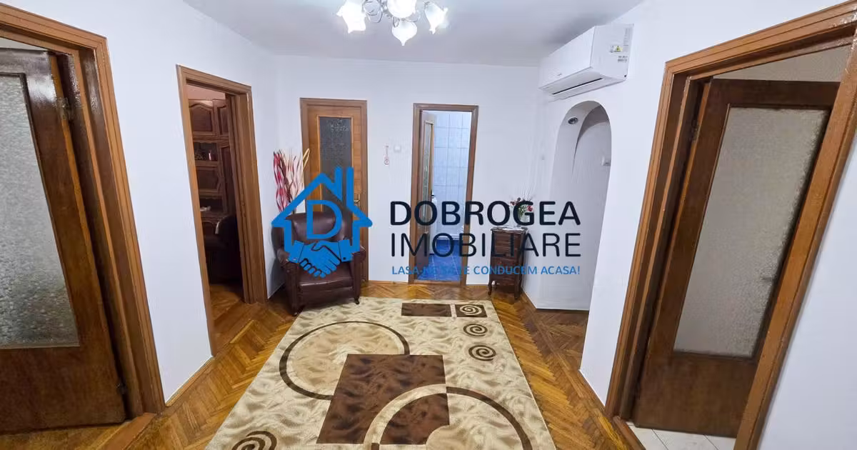 Apartament de vânzare cu 3 camere, mobilat în zona Central, Tulcea