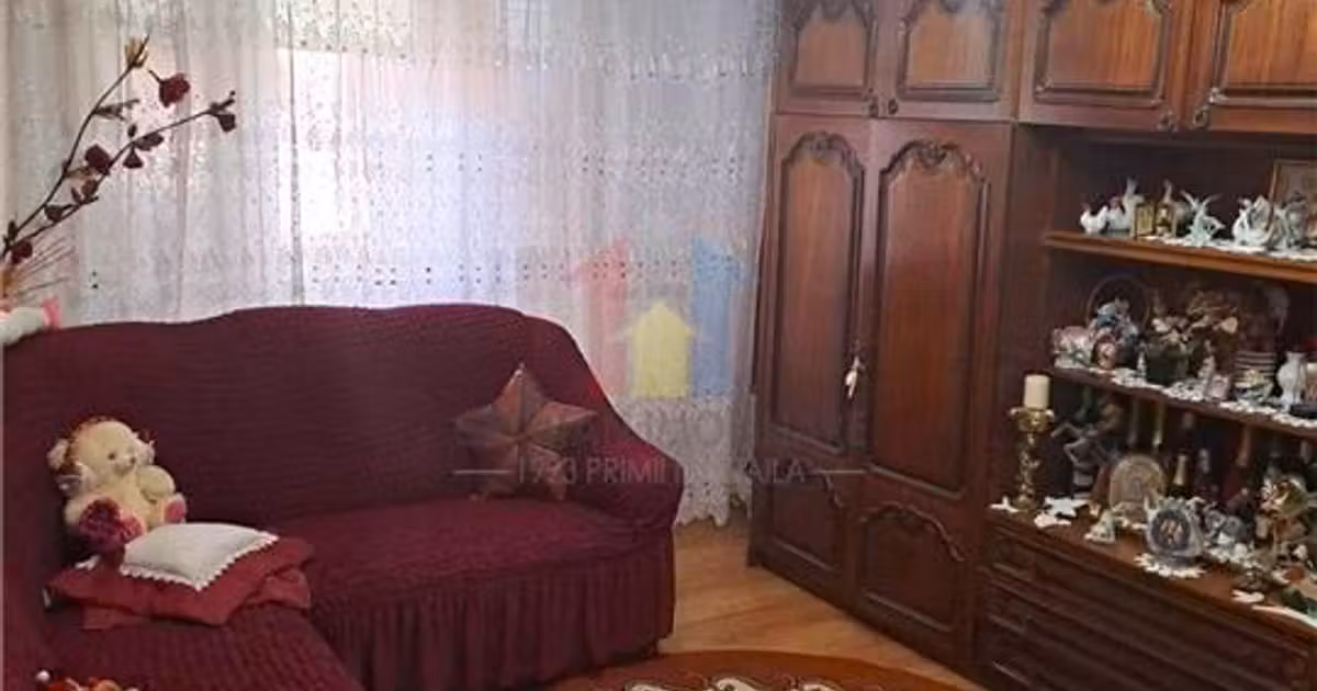 Apartament de vânzare cu 4 camere în zona Viziru 3, Brăila