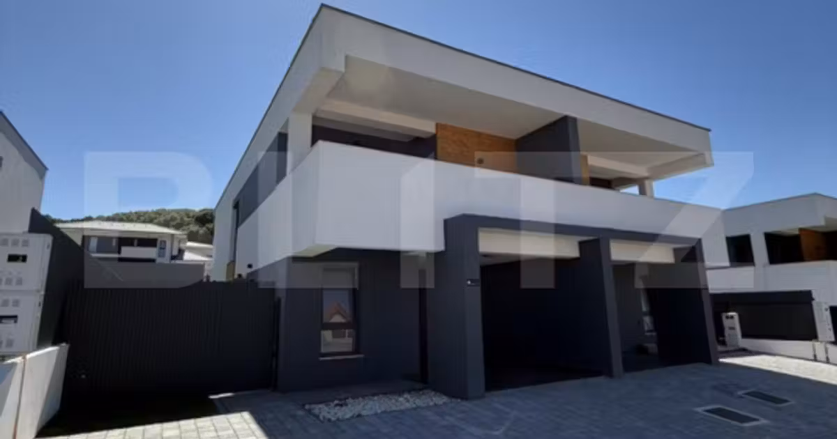 Duplex de vânzare cu 4 camere în Chinteni
