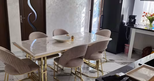 Apartament Florești