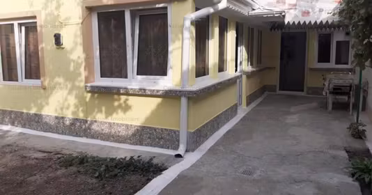 Casă Central