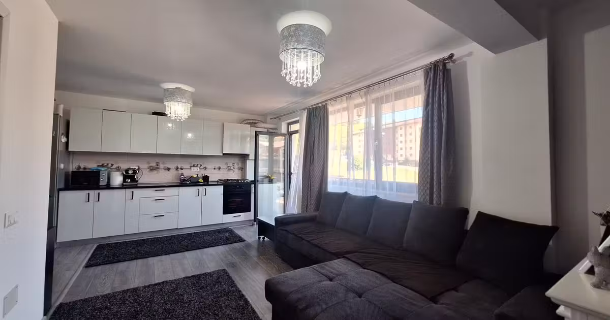 Apartament de vânzare cu 3 camere, mobilat în Florești