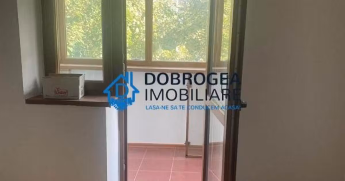 Apartament de vânzare cu 3 camere în zona E3, Tulcea