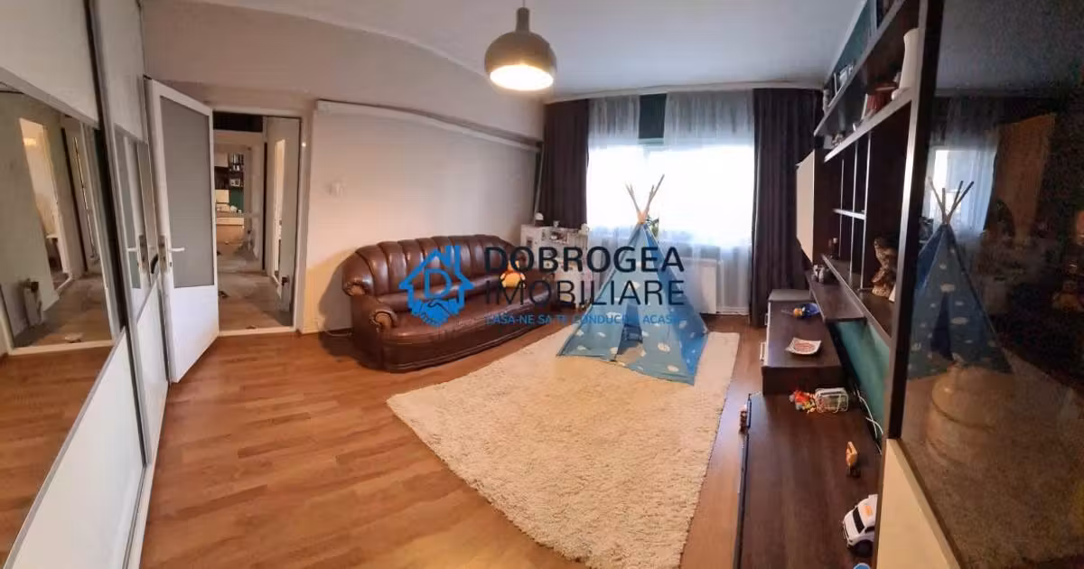 Apartament de vânzare cu 3 camere în zona Babadag, Tulcea