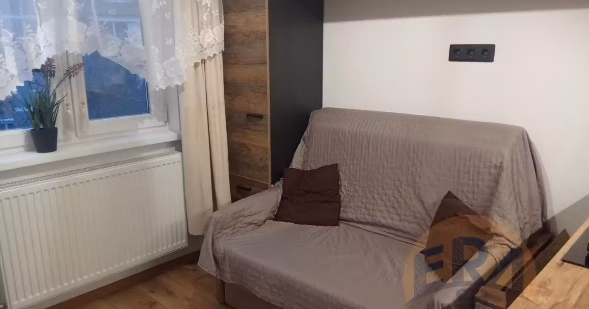 Garsonieră de vânzare, mobilată în zona Rogerius, Oradea