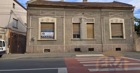 Casă Centru