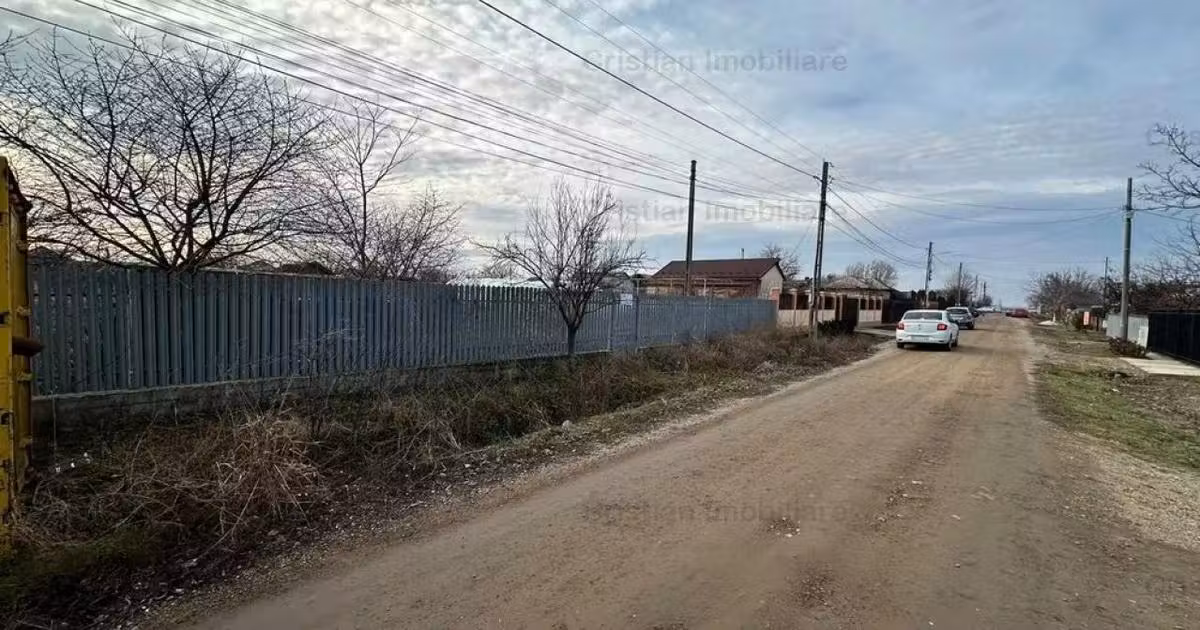 Teren intravilan de vânzare de 2000 mp, în Lacu Sărat