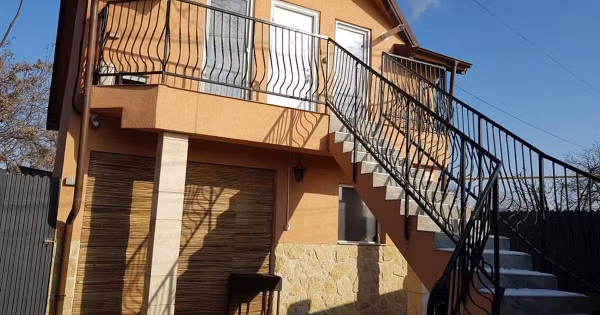 Casă individuală de vânzare cu 3 camere în Cazasu