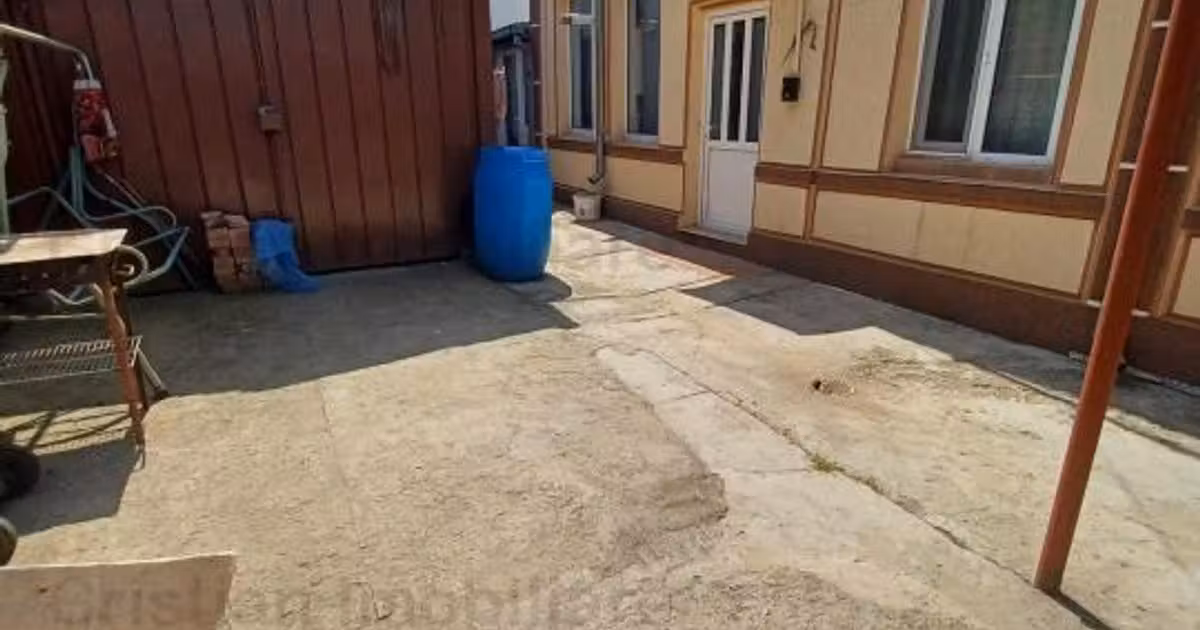Casă de vânzare cu 3 camere în zona Central, Brăila