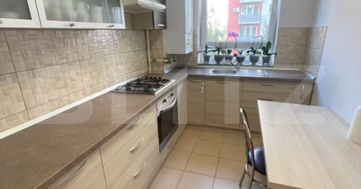 Apartament de vânzare cu 2 camere, mobilat în zona Avantgarden, Brașov