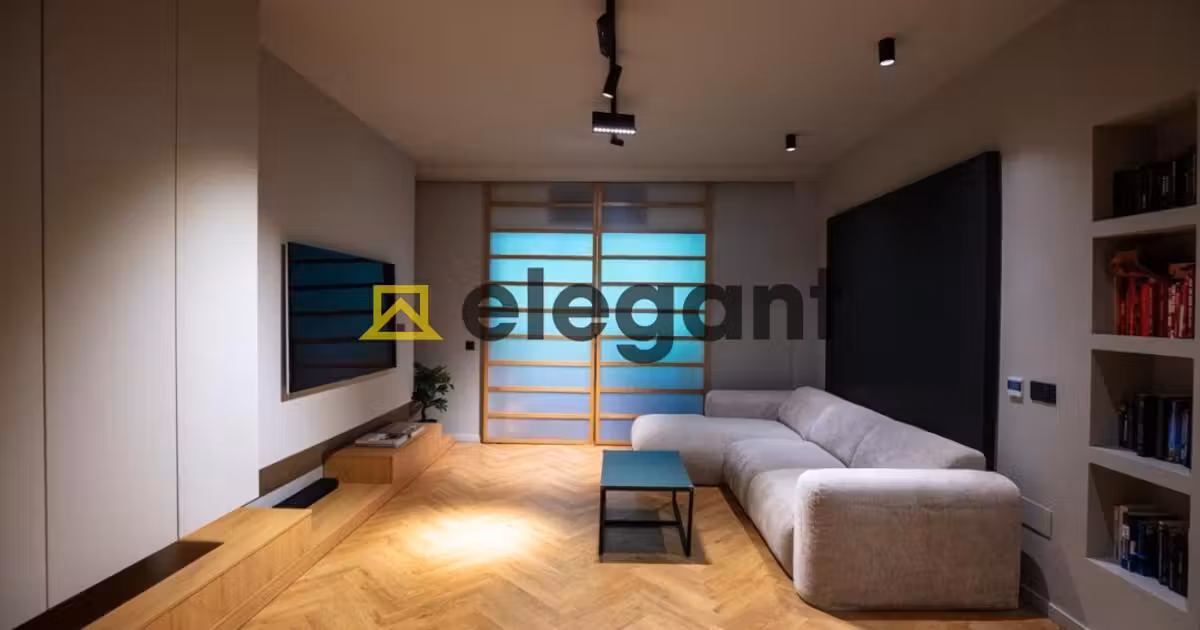 Apartament de vânzare cu 4 camere, mobilat în zona Central, Craiova