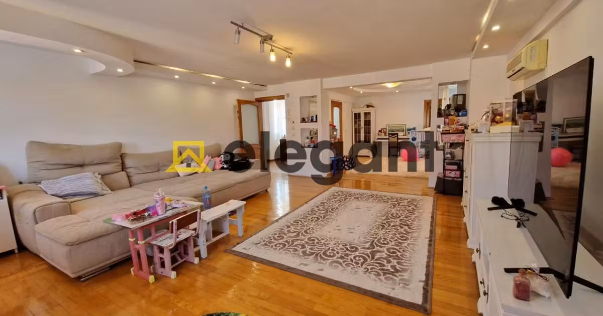 Hotel/Pensiune de vânzare 528.56 mp în zona Central, Craiova