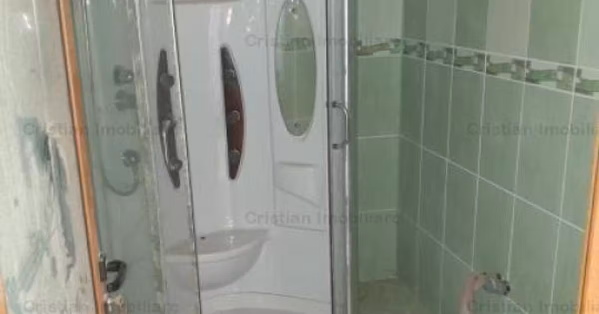 Apartament de vânzare cu 3 camere în zona Viziru 1, Brăila