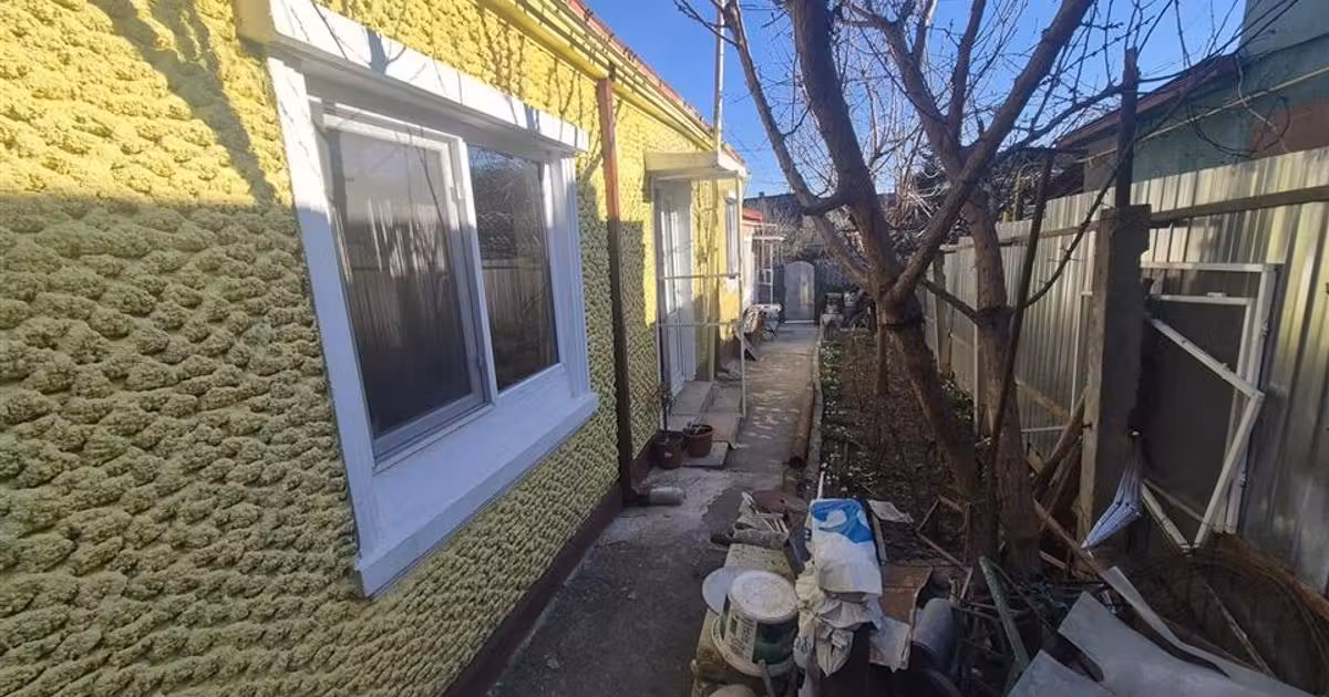 Casă individuală de vânzare cu 2 camere în zona Central, Brăila