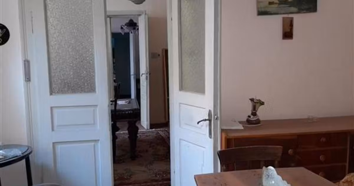 Casă individuală de vânzare cu 4 camere în zona Apollo, Brăila