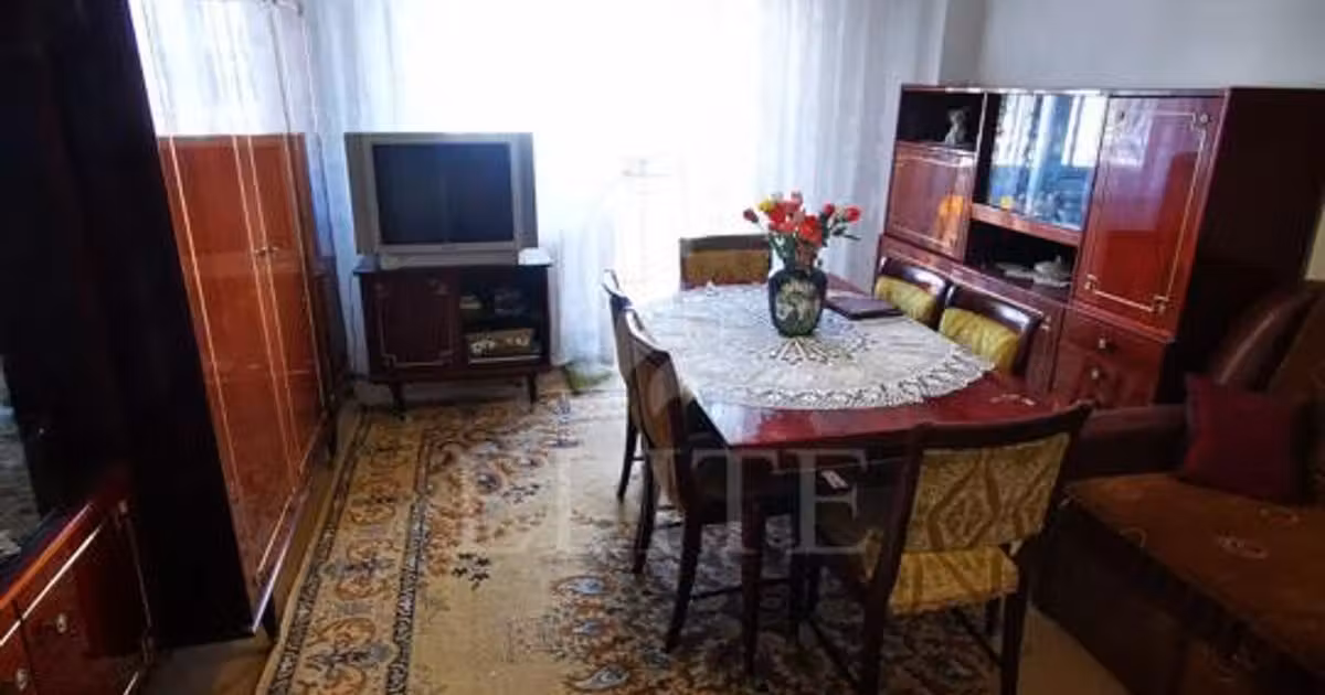 Apartament de vânzare cu 4 camere în zona Mănăștur, Cluj-Napoca