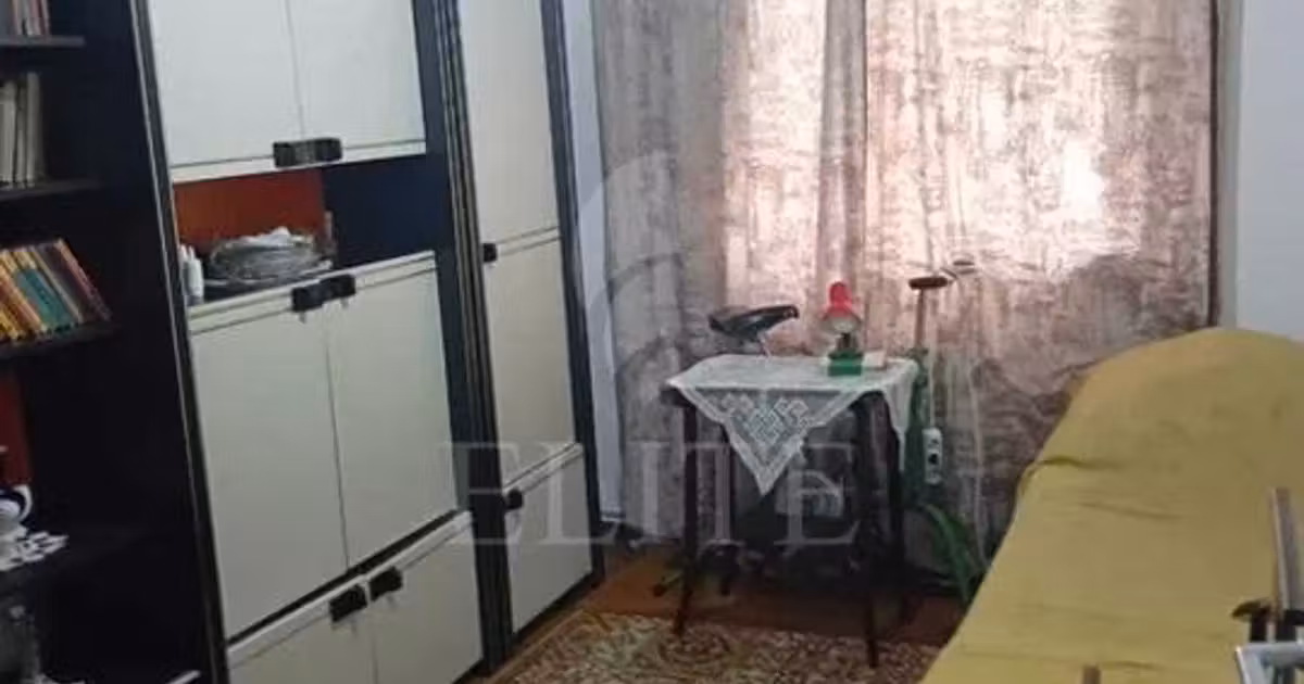 Apartament de vânzare cu 4 camere în zona Mănăștur, Cluj-Napoca