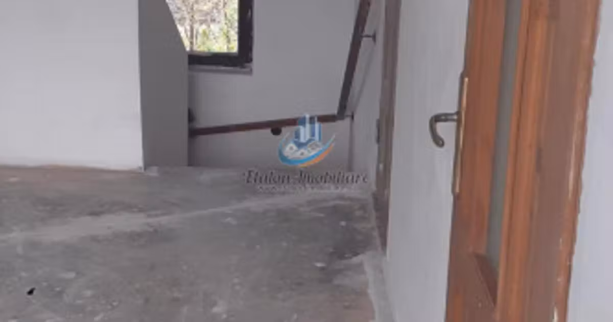 Casă individuală de vânzare cu 5 camere în zona Periferie, Piatra-Neamț