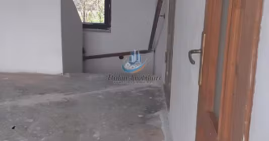 Casă Periferie