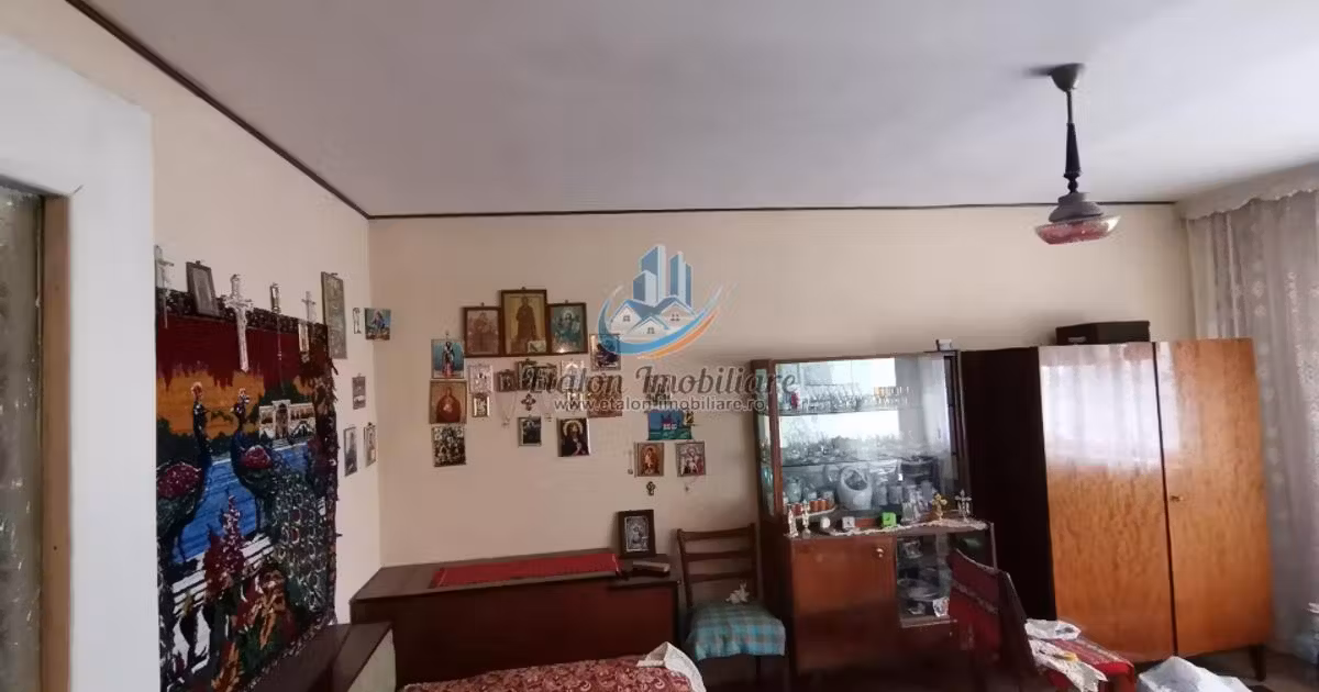 Apartament de vânzare cu 2 camere în zona Mărăței, Piatra-Neamț