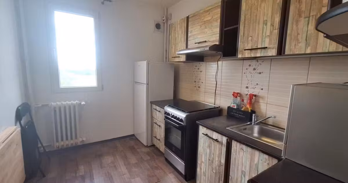 Apartament de vânzare cu 2 camere în zona Titan, Sector 3