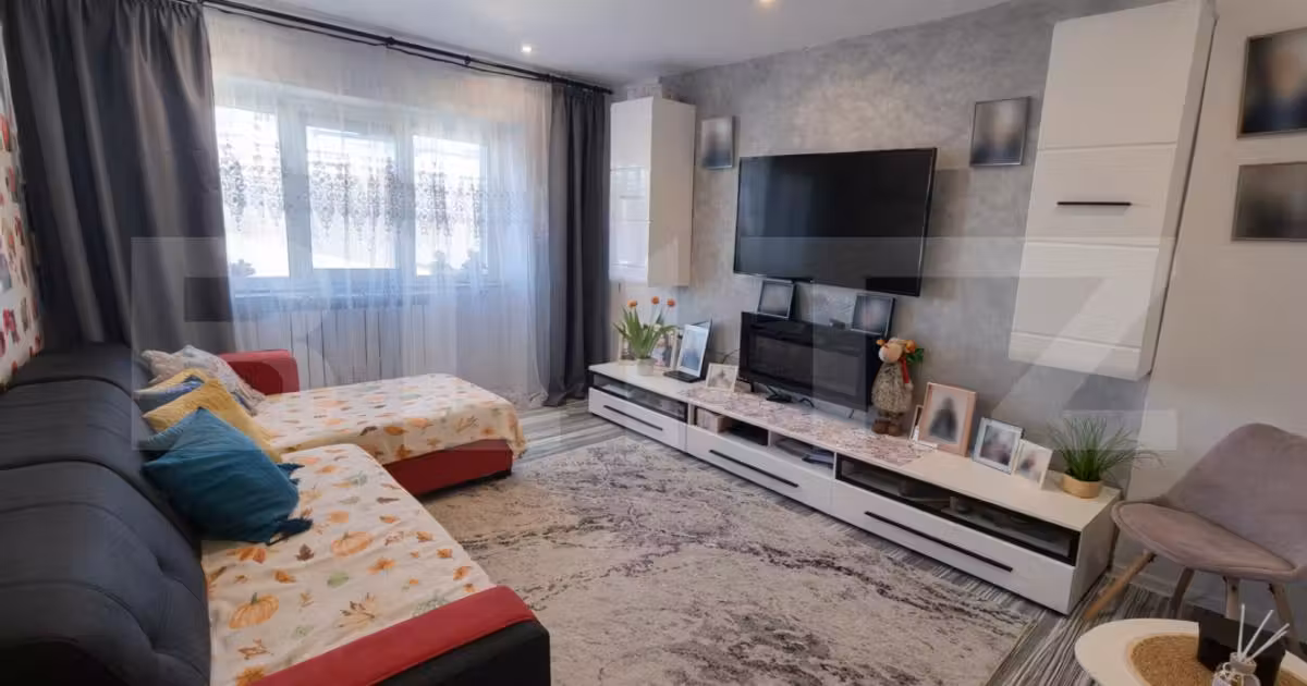 Apartament de vânzare cu 3 camere, mobilat în zona Păcurari, Iași