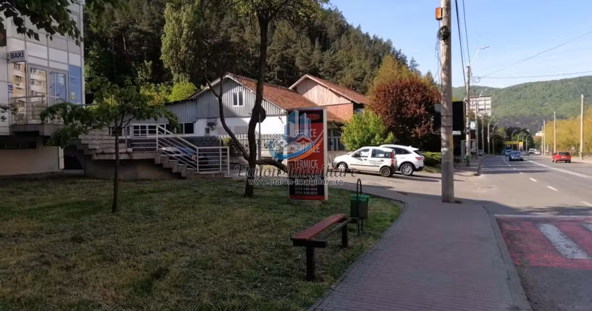 Apartament de vânzare cu 3 camere în zona Periferie, Piatra-Neamț