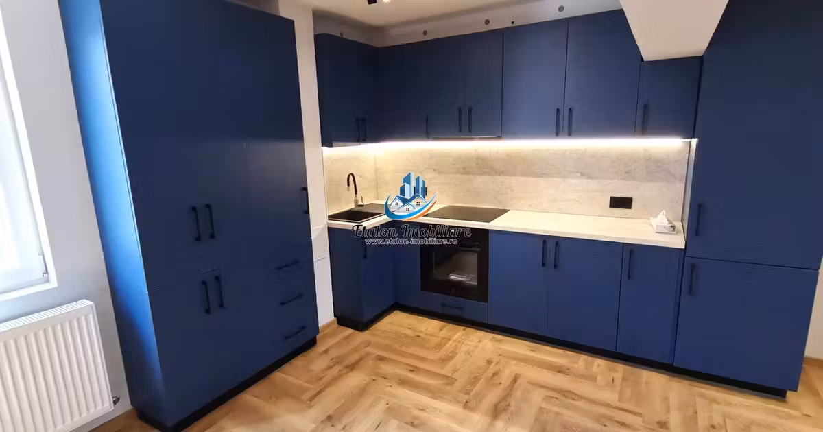 Apartament de vânzare cu 3 camere în zona Precista, Piatra-Neamț