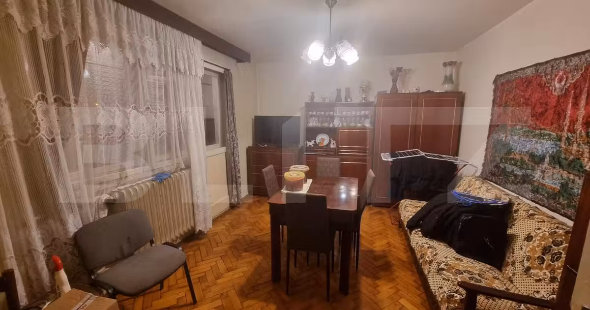 Apartament de vânzare cu 3 camere, mobilat în zona Mănăștur, Cluj-Napoca