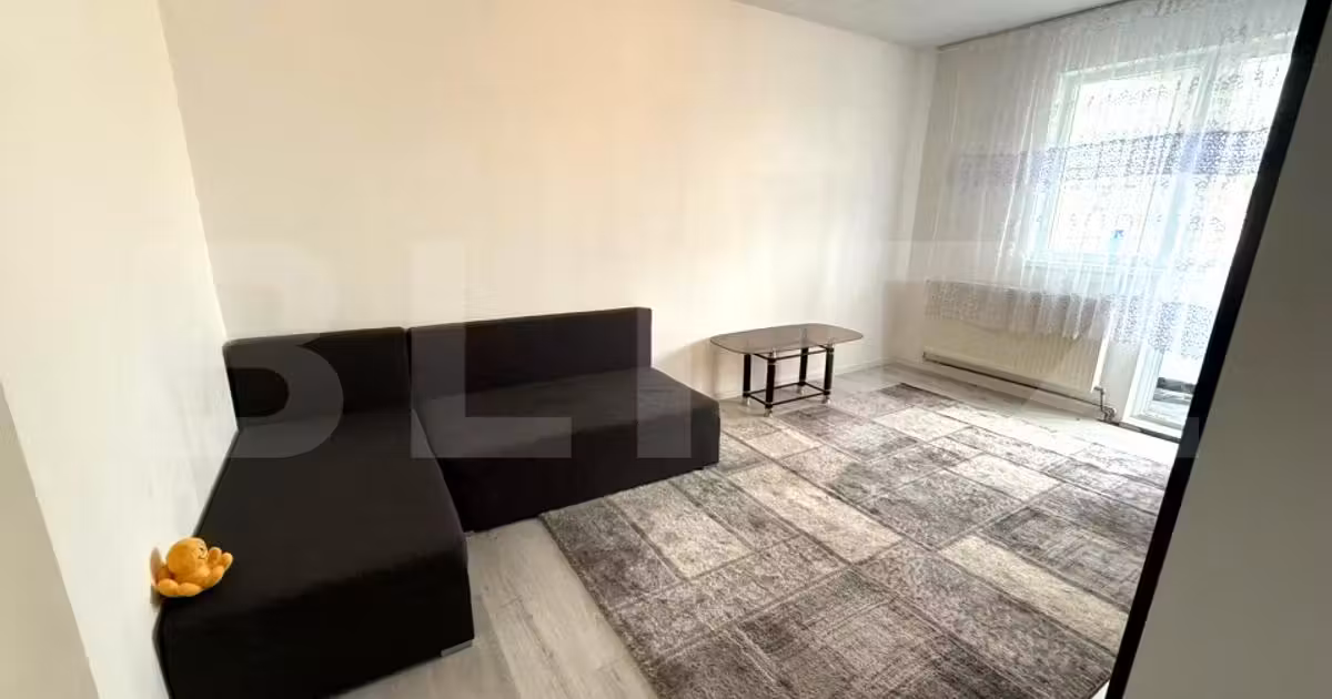 Apartament de vânzare cu 3 camere, mobilat în Săcele