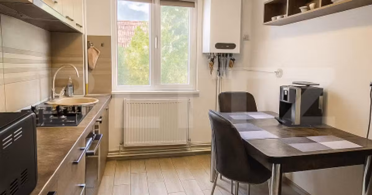 Apartament de vânzare cu 3 camere, mobilat în zona Mănăștur, Cluj-Napoca