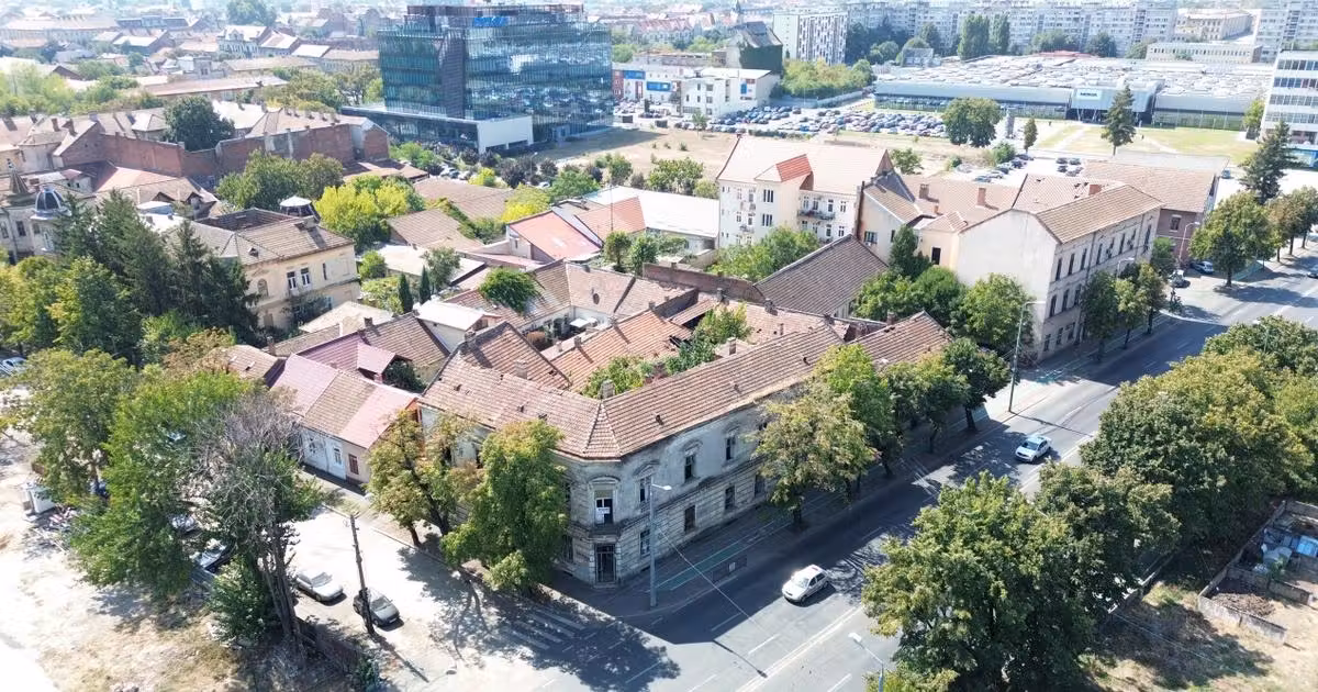 Casă individuală de vânzare cu 30 camere în zona Central, Timișoara