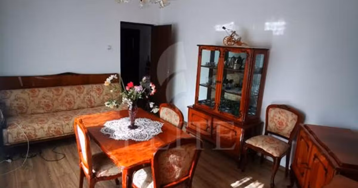 Apartament de vânzare cu 4 camere în zona Mănăștur, Cluj-Napoca
