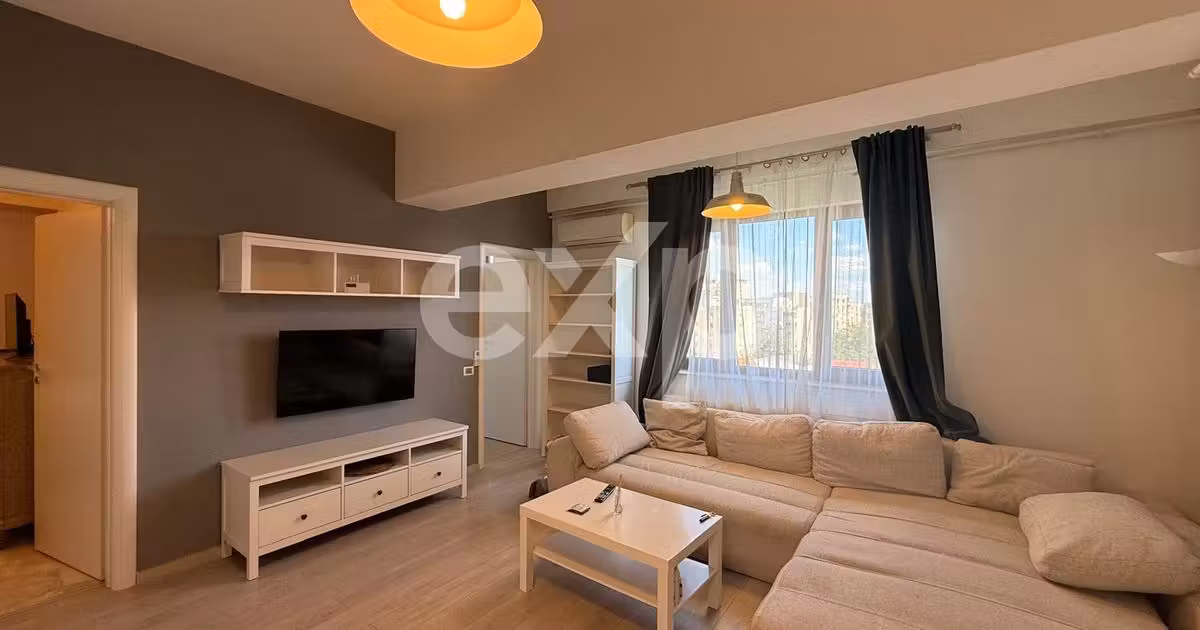 Apartament de vânzare cu 2 camere, mobilat în zona Central, Ultracentral