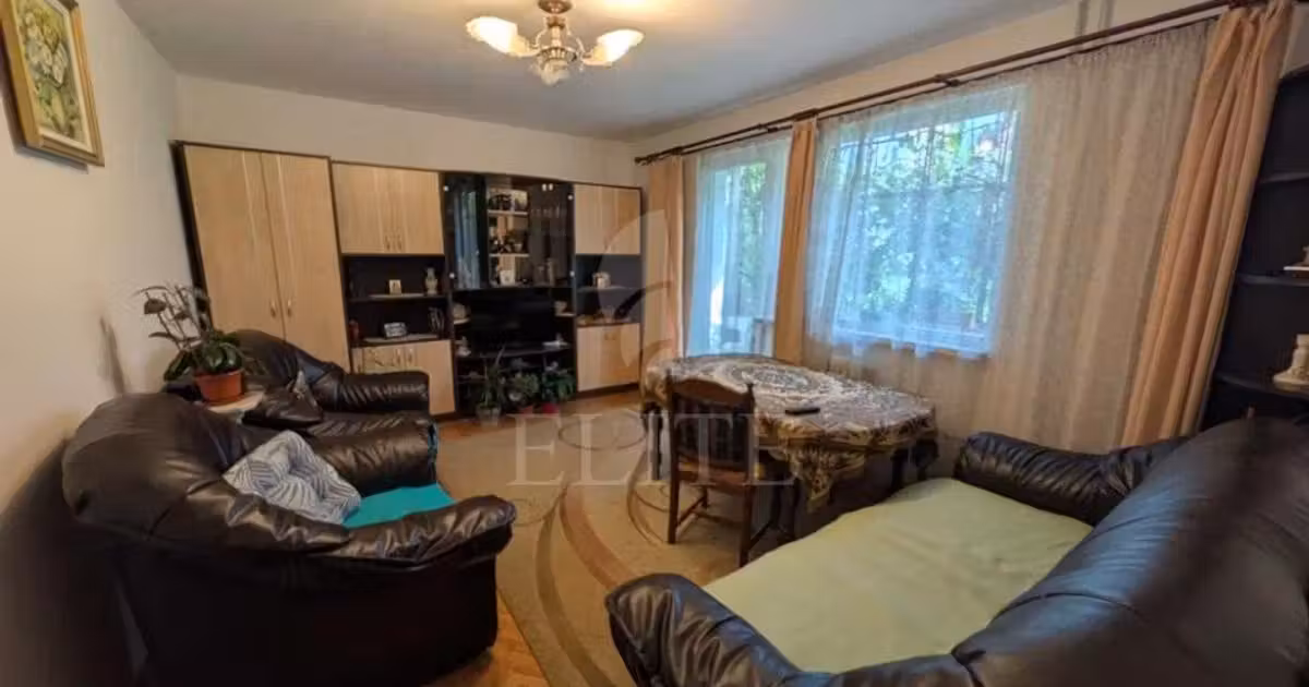 Apartament de vânzare cu 4 camere în zona Mănăștur, Cluj-Napoca